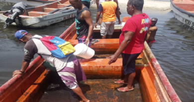 Pescadores de Chuao realizan labores de embellecimiento en Aragua