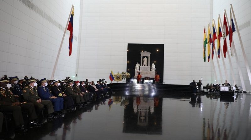 Entregan ofrenda Floral al Libertador por Bicentenario de la Batalla de Bomboná