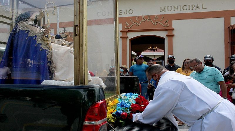 Divina Pastora llegó a bendecir al municipio Sucre en Aragua