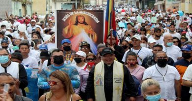 Caminata de la Divina Misericordia desbordó de fe calles de Cagua