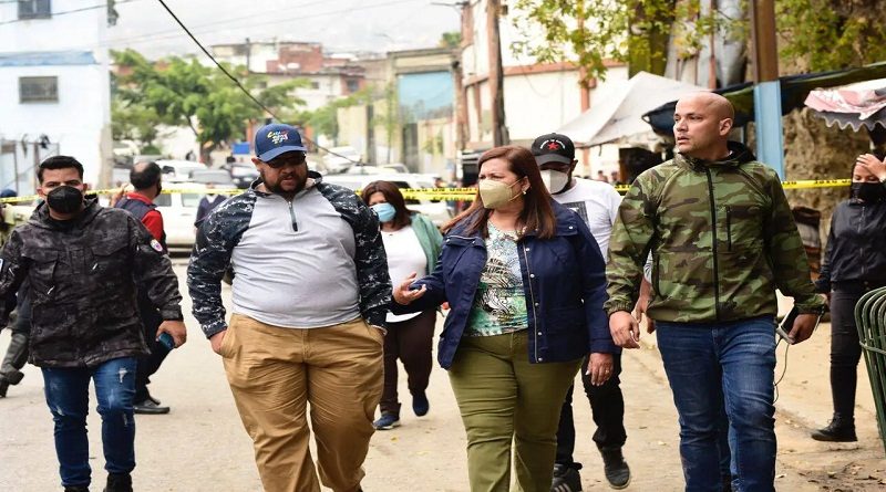 Despliegan atención a familias en el sector Flores de Catia de Caracas