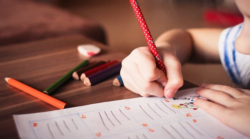 Invitan a participar en el concurso escolar de cuentos de La Victoria