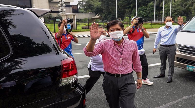 Ferdinand Marcos encabeza las encuestas para las elecciones presidenciales en Filipinas