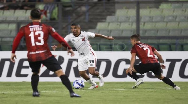 Caracas FC logra un valioso empate ante el Paranaense en el inicio de la Libertadores