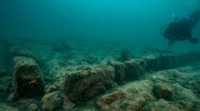 México y Guatemala buscan 'recuperar' una ciudad maya hundida en un lago