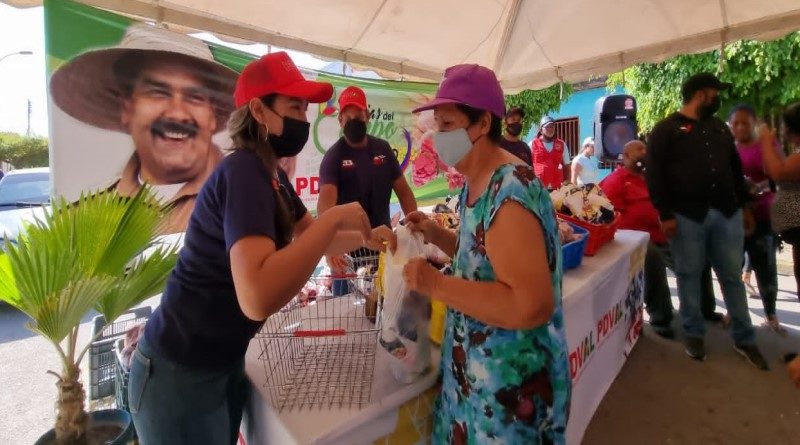 Más de 7 mil toneladas de proteínas recibieron familias del sector Las Palomas en Cumaná