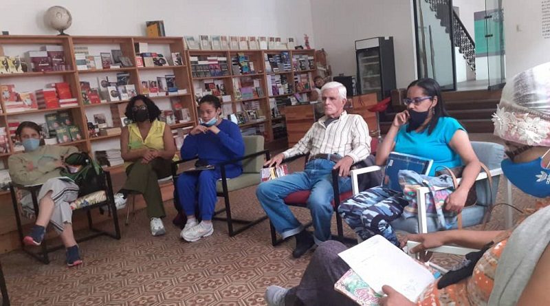 Cenal desarrolla talleres literarios “A la carta” para la escritura creativa