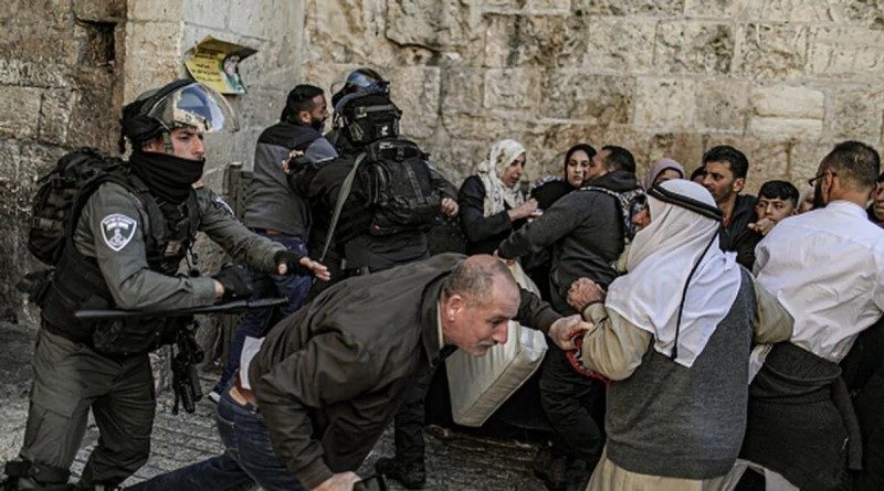 Tropas israelíes perpetran nuevamente ataques contra palestinos en mezquitas de Jerusalén