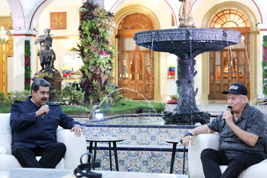EN MIRAFLORES ES LA COSA | Leyenda de la Salsa Adalberto Santiago visita al Presidente Nicolás Maduro