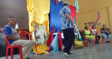 Capitanes de cofradías de San Juan Bautista dictaron taller a docentes de San Mateo