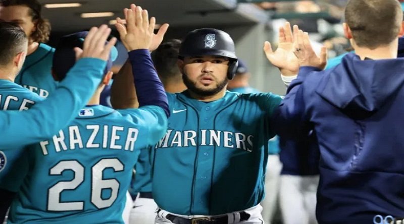 Eugenio Suárez sacó par de jonrones con los Marineros