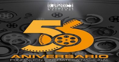 Ministro Villegas felicita a la Cinemateca Nacional por sus 56 aniversario