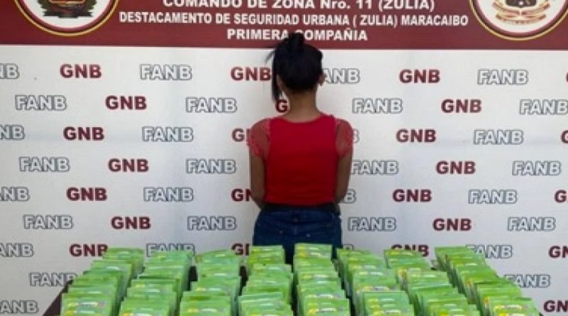 GNB detiene a mujer tras incautarle más de cinco kilos de cocaína