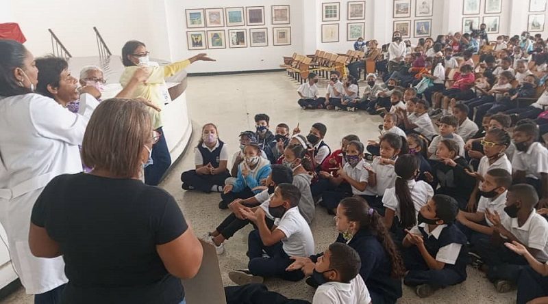 Jornada odontológica beneficia a estudiantes de la Unidad Educativa Gran Colombia