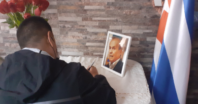 Autoridades venezolanas rinden homenaje al excanciller cubano Ricardo Alarcón