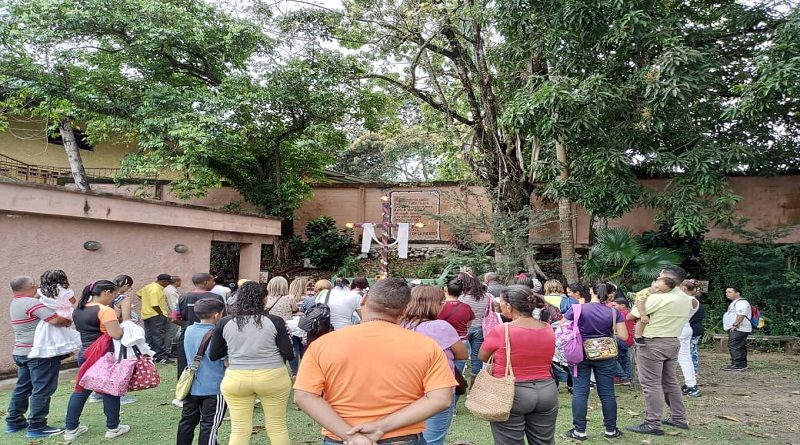 Continúa celebración de Cruz de Mayo en Miranda