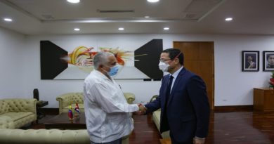 Venezuela y Cuba ratifican disposición de fortalecer cooperación bilateral