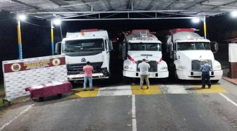 Detienen tres choferes de PDVSA por trasladar 500 litros de diesel de los cisternas a bidones