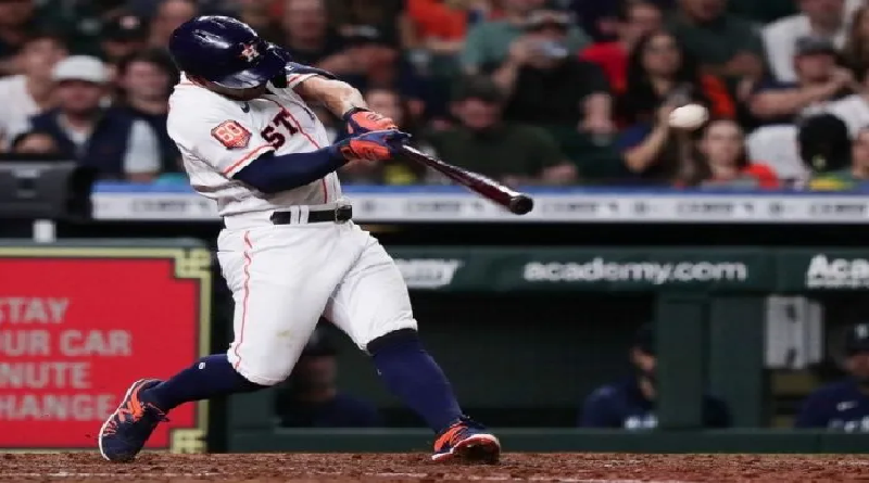 José Altuve suma tres jonrones en siete juegos