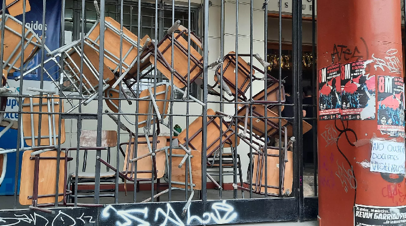 Estudiantes secundarios en Chile vuelven a movilizarse para exigir calidad educativa