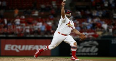 Albert Pujols debutó como lanzador en el encuentro de Cardenales contra Gigantes