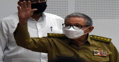 Raúl Castro participa en sesión final del parlamento de Cuba