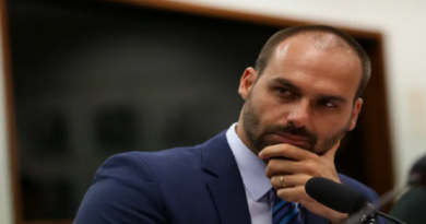 Consejo de Ética del Congreso Federal de Brasil investiga al hijo de Bolsonaro