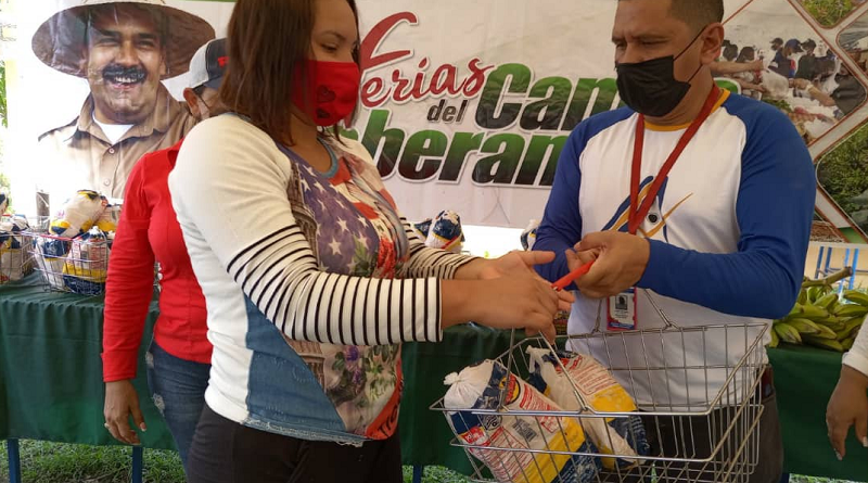 Mil 337 familias de El Cardón beneficiadas con combos proteicos en Yaracuy