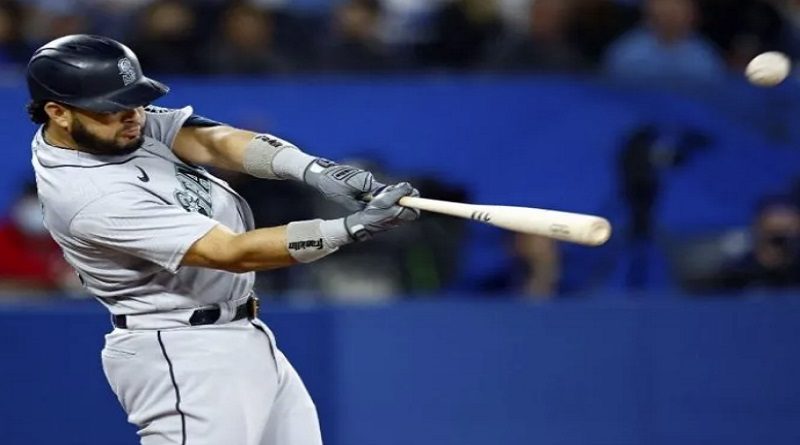 Eugenio Suárez superó marca de Víctor Davalillo