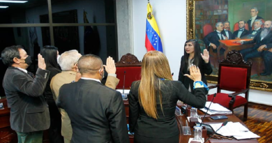 Designan y juramentan a integrantes de la Comisión Judicial de Alto Juzgado