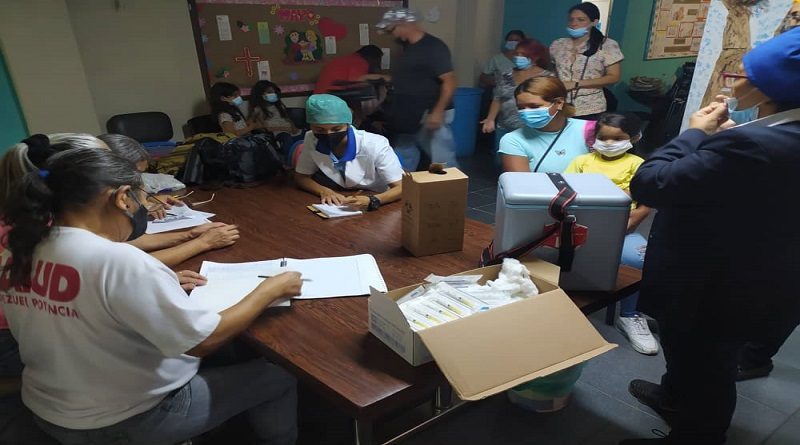 Plan de Vacunación beneficio a más de 300 niños y niñas del CEI Teresa de la Parra en Caricuao