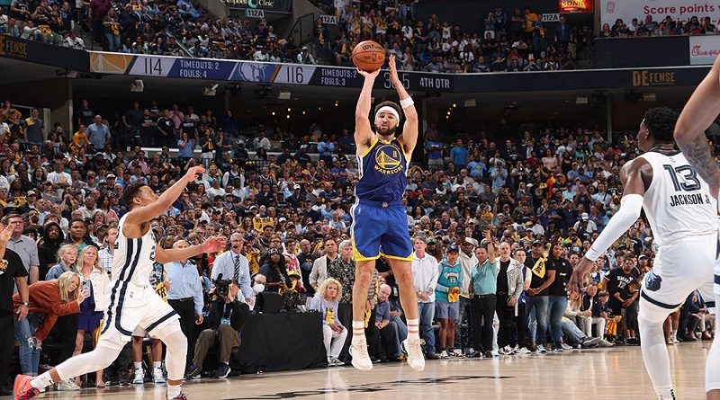 Bucks y Warriors pican adelante en las semifinales de Conferencia de la NBA