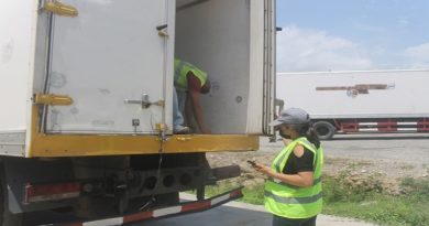 Inspeccionan flota de camiones de Logicasa para garantizar traslado seguro de proteínas