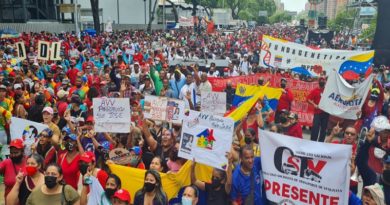 Inicia movilización por el Día del Trabajador desde Caracas