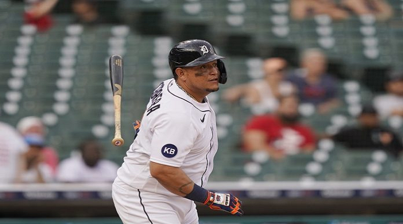 Miguel Cabrera conectó el hit 3.010 y alcanzó a Wade Boggs