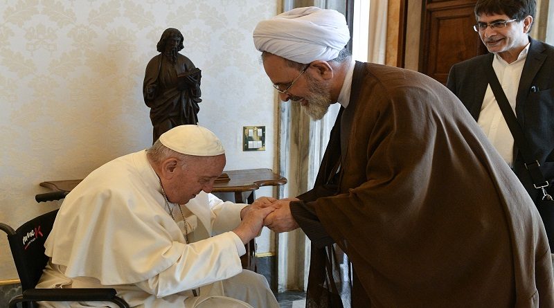 Líder Supremo iraní envía mensaje al Papa Francisco