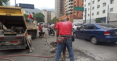 Realizan trabajos de recolección de escombros y vaciado concreto en comunidades de Caracas
