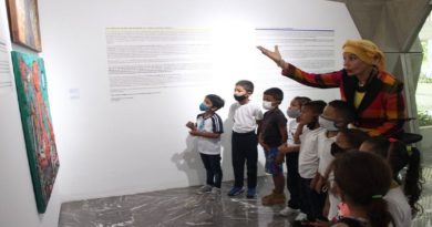 Realizan visita guiada por la Galería de Arte Municipal de Maracay