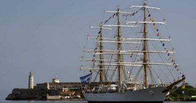 Cuba visita buque escuela de la Armada argentina