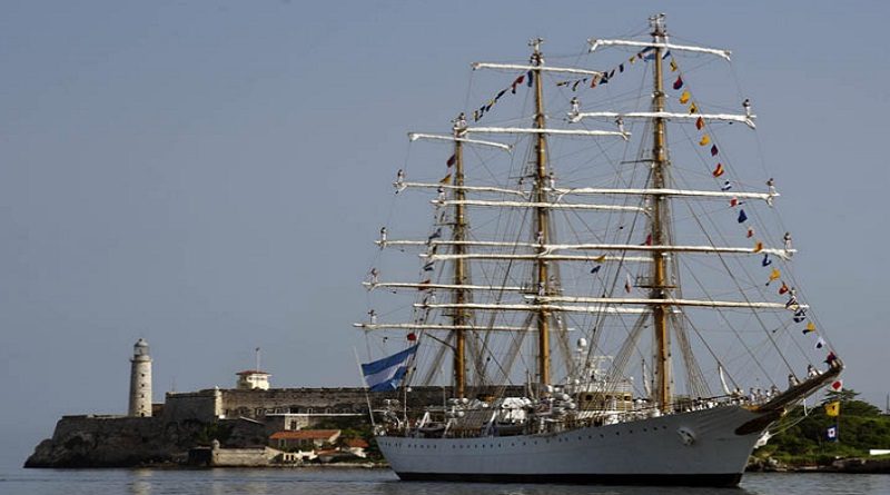 Cuba visita buque escuela de la Armada argentina