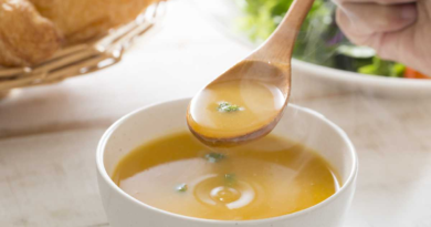 ¿Qué beneficios tiene la sopa de cebolla para la salud?