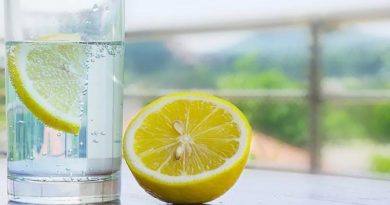 Conoce los beneficios del agua con limón para la salud
