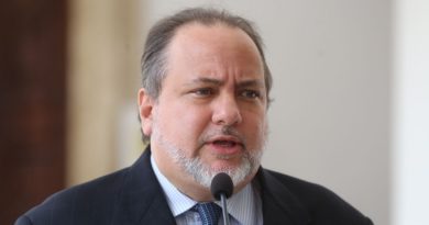 Defensor del Pueblo alienta a denunciar maltratos de venezolanos en el exterior