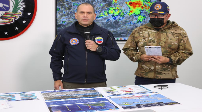 Activan más de 16 mil efectivos de protección por paso de ciclón tropical