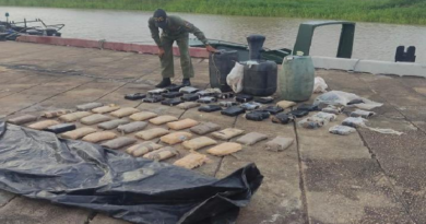FANB intercepta embarcación TANCOL con 60 envoltorios de droga