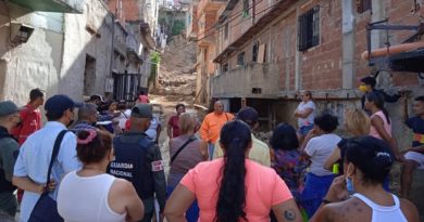 Evalúan avances de los trabajos realizados en quebrada afectada por lluvias en la parroquia San José