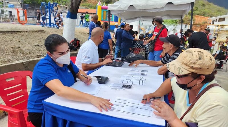 Cantv brinda asistencia a más de 100 familias en sector Guaracarumbo de La Guaira