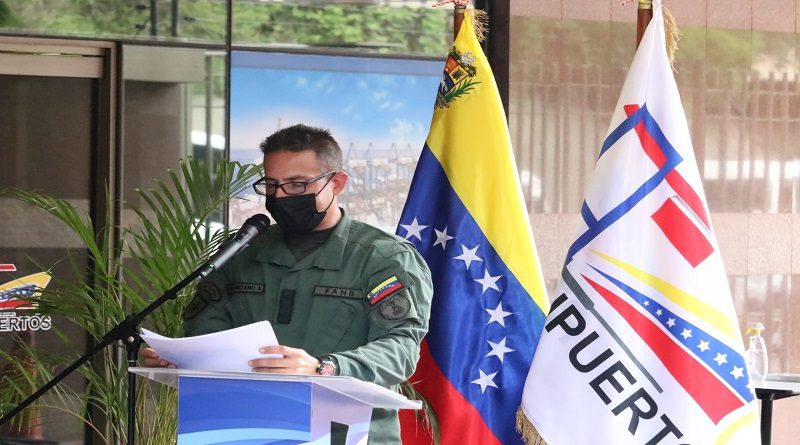 Inicia conferencia Aspectos legales y doctrinarios del cuerpo de combatiente
