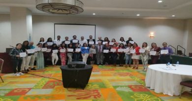 Un total de 50 funcionarios del Ministerio Público fueron certificados en el programa de formación integral impartido por la Escuela Nacional de Fiscales en La Guaira.