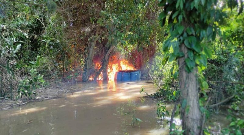 Destruyen depósito clandestino TANCOL con 17 mil litros de gasolina de avión en Zulia
